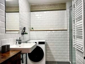 Pronájem bytu 2+kk, Praha - Vysočany, Kolbenova, 51 m2