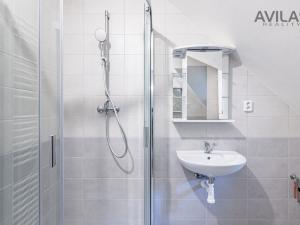 Prodej rodinného domu, Postupice, V Hůře, 207 m2