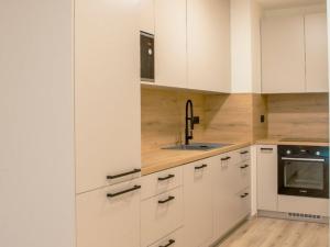 Pronájem bytu 2+kk, Praha - Hloubětín, Poděbradská, 59 m2
