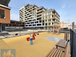 Pronájem bytu 2+kk, Praha - Hloubětín, Poděbradská, 59 m2