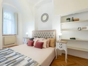 Pronájem bytu 2+kk, Praha - Staré Město, Náprstkova, 38 m2