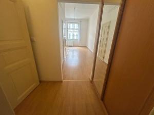 Pronájem bytu 1+kk, Praha - Holešovice, Pplk. Sochora, 25 m2