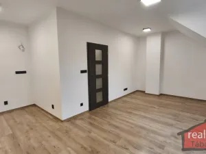 Prodej bytu 1+kk, Nupaky, Nupacká, 38 m2