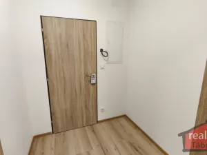 Prodej bytu 1+kk, Nupaky, Nupacká, 38 m2