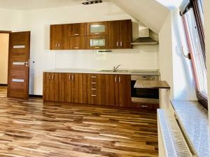 Prodej bytu 2+kk, Ostrava - Přívoz, Špálova, 73 m2