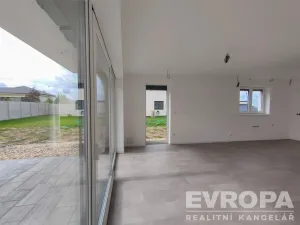 Prodej rodinného domu, Červené Pečky, Hrabáňova, 202 m2