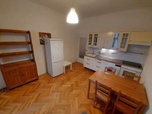 Pronájem bytu 2+kk, Praha - Žižkov, Buchovcova, 48 m2