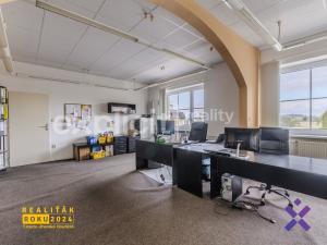 Prodej skladu, Zlín - Malenovice, třída 3. května, 3394 m2