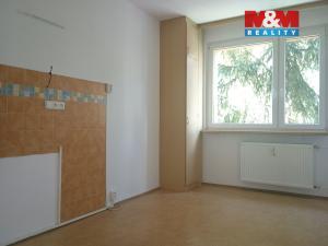 Pronájem bytu 3+1, Děčín - Děčín XXXII-Boletice nad Labem, Pražská, 73 m2