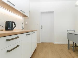 Pronájem bytu 3+1, Praha - Hlubočepy, Voskovcova, 78 m2
