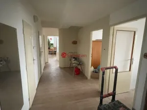 Pronájem bytu 3+1, Praha - Dejvice, Evropská, 100 m2