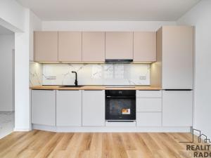 Prodej bytu 2+kk, Ostrava - Poruba, Vietnamská, 38 m2