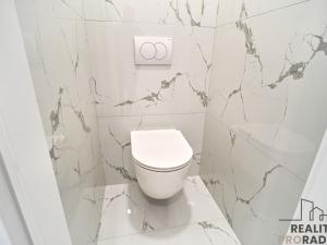 Prodej bytu 2+kk, Ostrava - Poruba, Vietnamská, 38 m2
