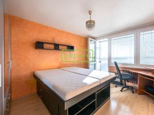 Pronájem bytu 3+kk, Praha - Kobylisy, Košťálkova, 66 m2