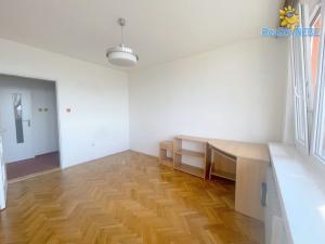 Pronájem bytu 3+1, Praha - Michle, Pod dálnicí, 80 m2