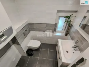 Prodej bytu 2+1, Cheb, Májová, 80 m2