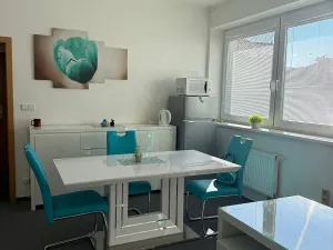 Pronájem kanceláře, Zlín, Hlavničkovo nábřeží, 29 m2