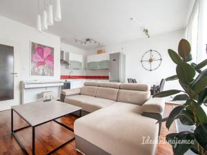 Pronájem bytu 2+kk, Praha - Pitkovice, K dálnici, 70 m2