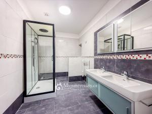 Prodej bytu 4+kk, Znojmo, U Brány, 95 m2