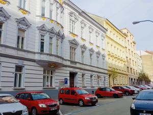 Prodej garážového stání, Brno - Zábrdovice, Stará, 14 m2