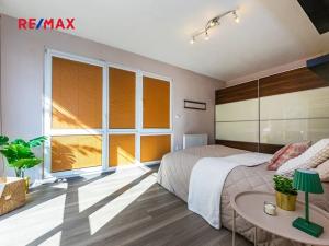 Prodej bytu 3+kk, Zvole, Přední, 83 m2