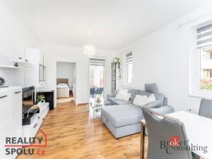 Pronájem bytu 2+kk, Praha - Hloubětín, Saarinenova, 50 m2