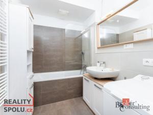 Pronájem bytu 2+kk, Praha - Hloubětín, Saarinenova, 50 m2