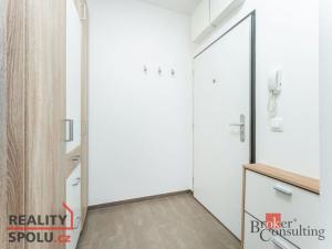 Pronájem bytu 2+kk, Praha - Hloubětín, Saarinenova, 50 m2