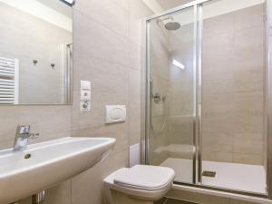 Pronájem bytu 1+kk, Praha - Bubeneč, Korunovační, 35 m2