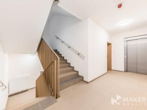 Pronájem bytu 1+kk, Praha - Libeň, Nad Kolčavkou, 42 m2