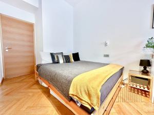 Pronájem bytu 2+1, Praha - Smíchov, Holečkova, 60 m2