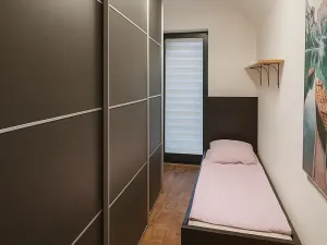 Pronájem bytu 3+1, Praha - Prosek, Nad šestikopy, 65 m2