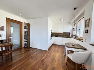 Prodej bytu 2+kk, Praha - Vršovice, Jerevanská, 74 m2