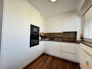 Prodej bytu 2+kk, Praha - Vršovice, Jerevanská, 74 m2
