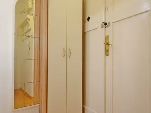 Pronájem bytu 1+kk, Praha - Holešovice, U Uranie, 26 m2