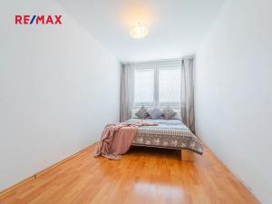 Prodej bytu 3+1, Praha - Kobylisy, Kubíkova, 62 m2