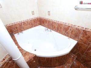 Pronájem bytu 2+1, Sokolov, Heyrovského, 55 m2