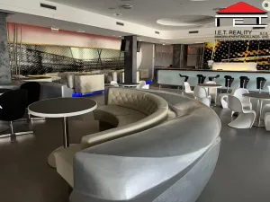 Pronájem restaurace, Frýdek-Místek, Pionýrů, 2690 m2