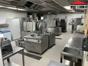 Pronájem restaurace, Frýdek-Místek, Pionýrů, 2690 m2