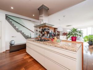 Prodej rodinného domu, Praha - Dejvice, 219 m2