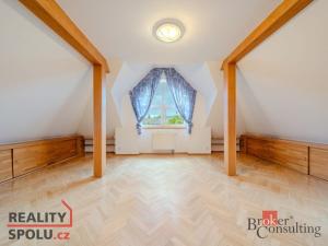 Pronájem vily, Dolní Břežany, V Zahradách, 369 m2