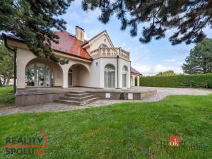 Pronájem vily, Dolní Břežany, V Zahradách, 369 m2