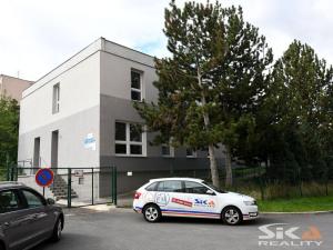 Pronájem komerční nemovitosti, Louny, Kosmonautů, 30 m2