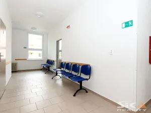Pronájem komerční nemovitosti, Louny, Kosmonautů, 30 m2