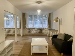 Pronájem bytu 1+1, Praha - Hostivař, Trhanovské náměstí, 47 m2