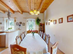 Prodej vícegeneračního domu, Okounov - Oslovice, 600 m2