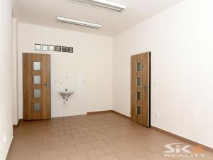 Pronájem komerční nemovitosti, Louny, Kosmonautů, 143 m2