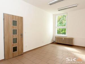 Pronájem komerční nemovitosti, Louny, Kosmonautů, 143 m2