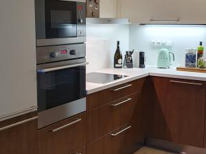 Prodej bytu 2+kk, Praha - Střížkov, Makedonská, 53 m2