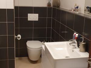 Prodej bytu 2+kk, Praha - Střížkov, Makedonská, 53 m2